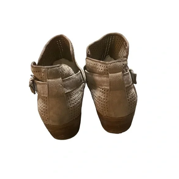 SAM Edelman Tan ankle boots with buckle on side strap around backing 2-inch heel - Picture 2 of 5